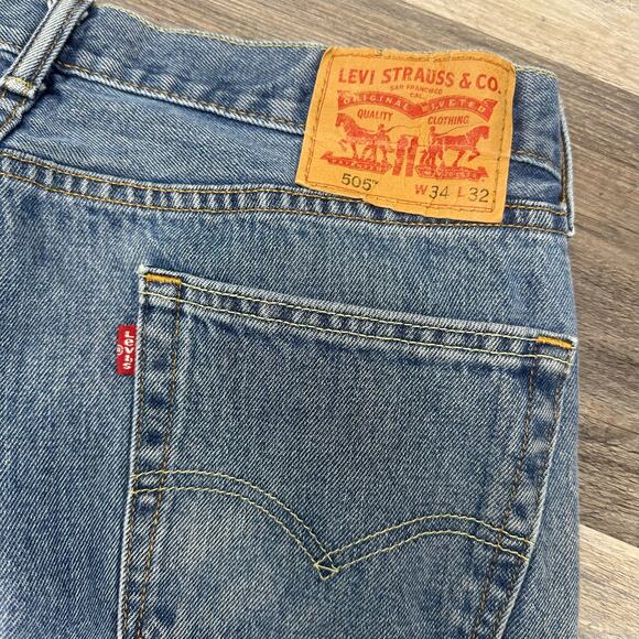 Levis 505 Red Tab Mid Wash Blue Mens 34x32 Regular Fit Straight Leg Denim Jeans - Picture 3 of 11